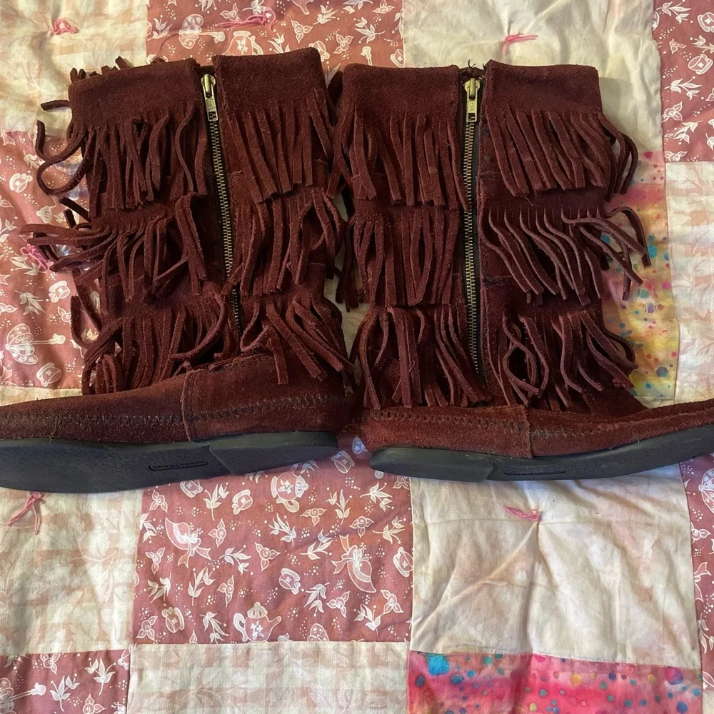 Minnetonka 3 Layer Fringe Boots 1638F Burgundy Moccasin Suede Size 11 - Picture 5 of 12